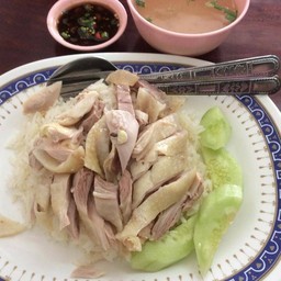 ข้าวมันไก่เนื้อน่อง