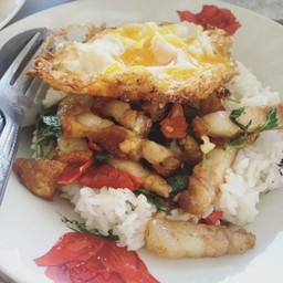 ก๋วยเตี๋ยวโบราณ ถ.ข้าวหลาม