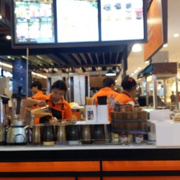 พนักงานเยอะเลย