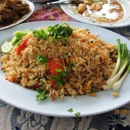 เซี้ย บริการ (นิด)