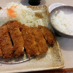 Tonkutsu Tonharu Namba Walk