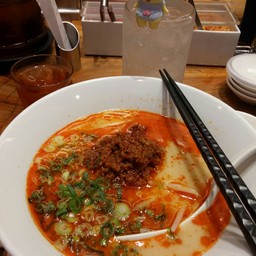 แดงเถือก​