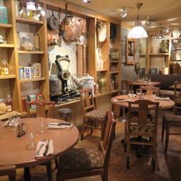 ชอบบรรยากาศร้านมาก 