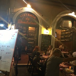 มันจะเปลี่ยนชื่อร้านไปเรื่อยๆเพราะรู้ว่ามีคนมารีวิวด่าในเวบนักท่องเที่ยว