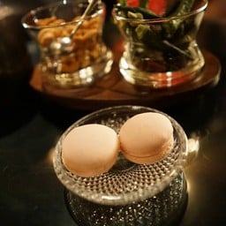 เสิร์ฟกะเมนู Author's lounge