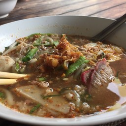 ก๋วยเตี๋ยวต้มยำสุโขทัย ตลาดน้ำทุ่งบัวชม
