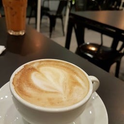Cafe De Siam (Le Naview Hotel @Prasingh)