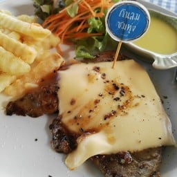 สเต็กหมูพริกไทยดำ