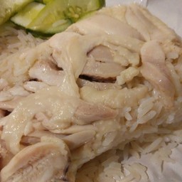 พิเศษ 50 บาท - ข้าวแข็งไปหน่อย ไก่หนึบๆเคี้ยวมัน อิ่มพอดี