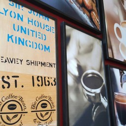 Coffee Bean & Tea Leaf Myeongdong