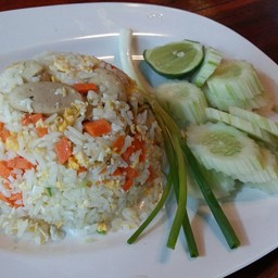 ข้าวผัดไส้กรอกปลา