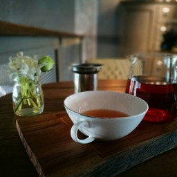 ถ้วยชาเค้ากว้างมากอะ