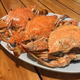 เนื้อปูแน่นมาก จานนี้ 8.5 ขีด (410 บาท)