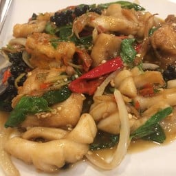 ผัดฉ่าทะเล