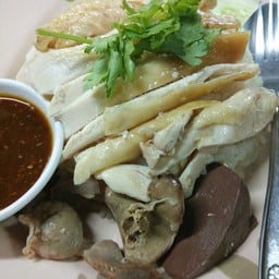 ร้านนายโต้งข้าวมันไก่ ถนนช้างเผือก