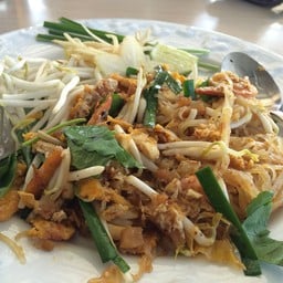 คุณจ๋าผัดไทข้าวผัดนานา