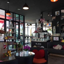 ตกแต่น่ารัก ร้านเล็กๆแอร์เย็นๆ