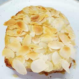 Almondholic