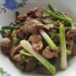 กวางผัดพริกไทยดำ ฿70