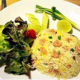 ข้าวผัดแหนม