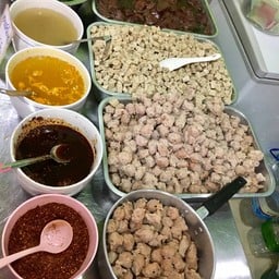 เครื่อง: เลือด, หมูเด้ง, หมูยอ