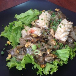 ภัทร สุกี้-คั่วไก่