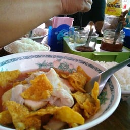 สุขสำราญก๋วยเตี๋ยวเนื้อตุ๋น