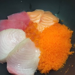 ข้าวปลาแซลมอน