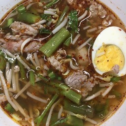 ก๋วยเตี๋ยวเย็นตาโฟ ลูกชิ้นปลาโบราณแสงเทียน
