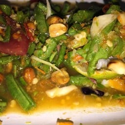 ร้านลาบสุวรรณ สะพานควาย