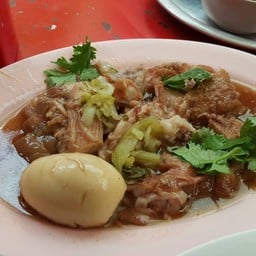 ข้าวขาหมูศาลาแดง