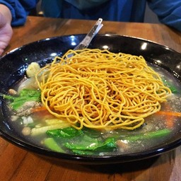 ราดหน้าหมี่กรอบ