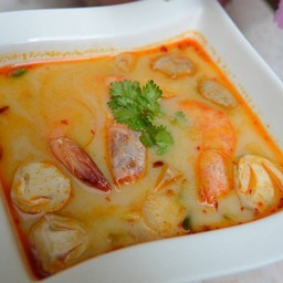 ต้มยำกุ้ง และ ปลากระพง น้ำใส