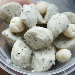 กลีบลำดวนงาดำ : หอมเด่นชัด เนื้อแน่น ดีงามจ๊ะ