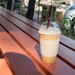 ARISA CAFFEE
