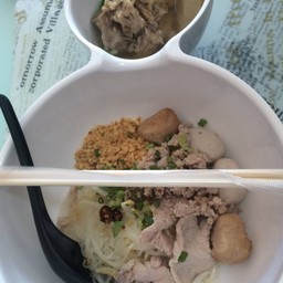 ก๋วยเตี๋ยวรสชาติดี ราคาไม่แพง น้ำซุปหวานมาก