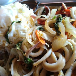 ข้าวกระเพราปลาหมึก