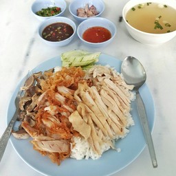ข้าวมันไก่พิกุล