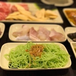 กินสุกี้ กับ หมี่หยกฟินที่สุดแล้ววว