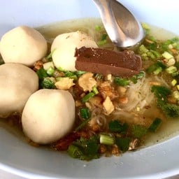 ตี๋บางพระ ก๋วยเตี๋ยวไก่-หมู