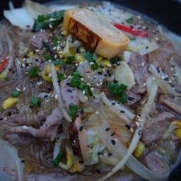 ผัดวุ้นเส้นเกาหลี ที่ร้านใช้วุ้นเส้นเกาหลีเลย เหนียวนุ่มมาก