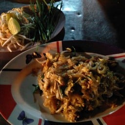 นายซุ้ง หอยทอด ผัดไทย
