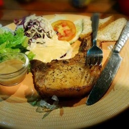 สเต็กชายน้ำ จุดนัดพบ