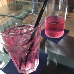 น้ำเปล่า ใส่น้ำยาอุทัย