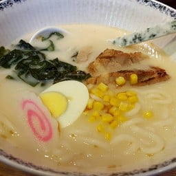 น้ำซุปกระดูกหมู กลมกล่อมมากกกก 