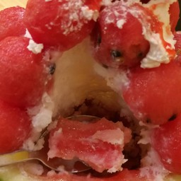 ข้างในมีเนื้อแตงโมด้วย