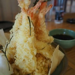 กุ้งตัวใหญ่มากก สดมาก อร่อยมากกก ต้องสั่งทุกครั้งที่ไปเช่นกัน