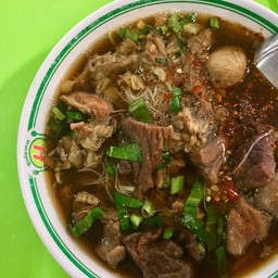 ฟาฮัด ก๋วยเตี๋ยวเนื้อ ศูนย์อาหารตลาดแฮปปี้แลนด์