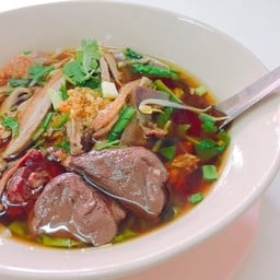 เฮียสาม ข้าวมันไก่ตอนไหหลำ