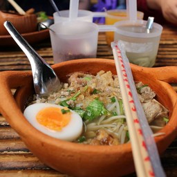 ก๋วยเตี๋ยวพระร่วง (ข้าวเปิ๊บ) ตลาดน้ำขวัญเรียม